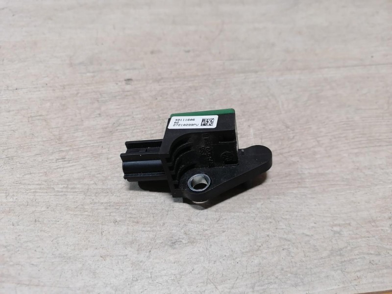 Passat B7 датчик удара