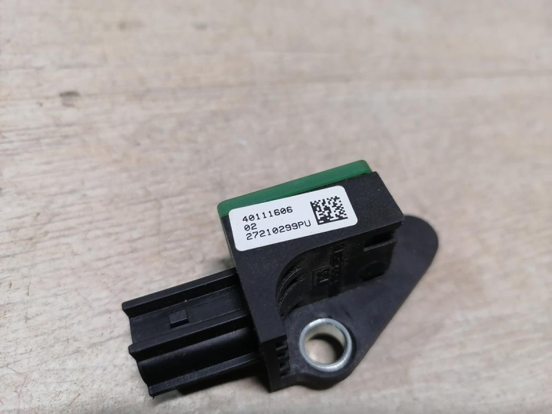 Passat B7 датчик удара