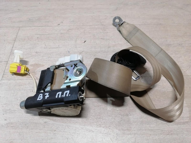 Passat B7 ремень безопасности передний правый стрел