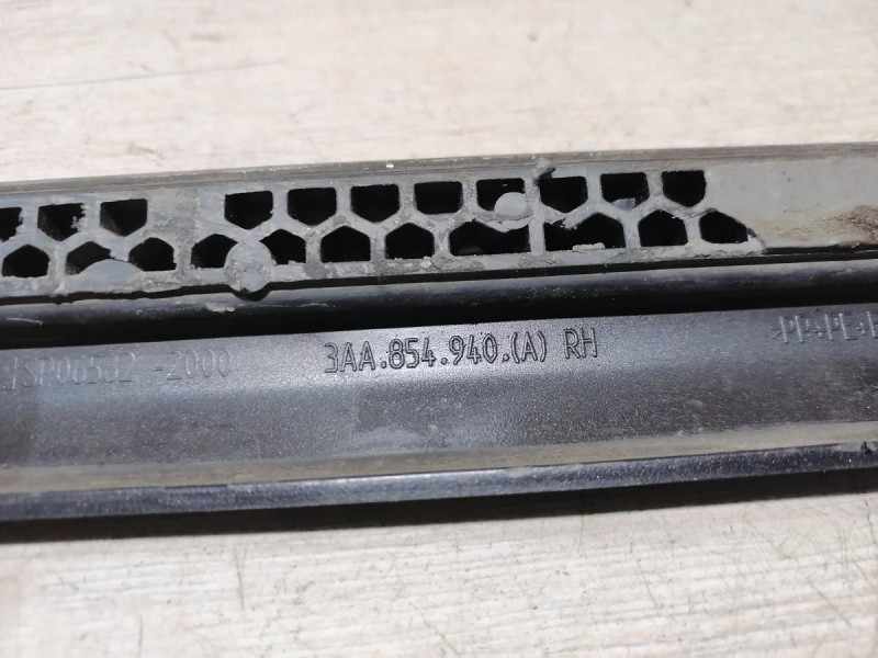 Passat B7 молдинг двери передний правый