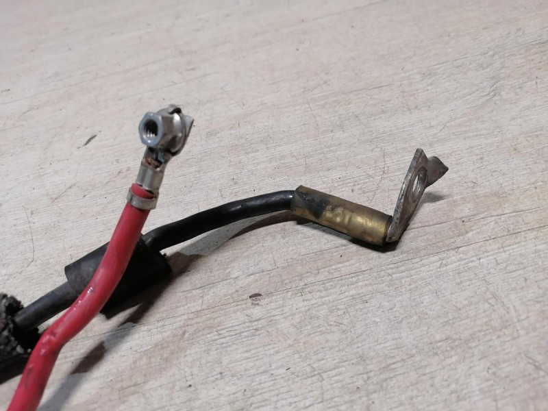 Passat B7 клемма плюсовая