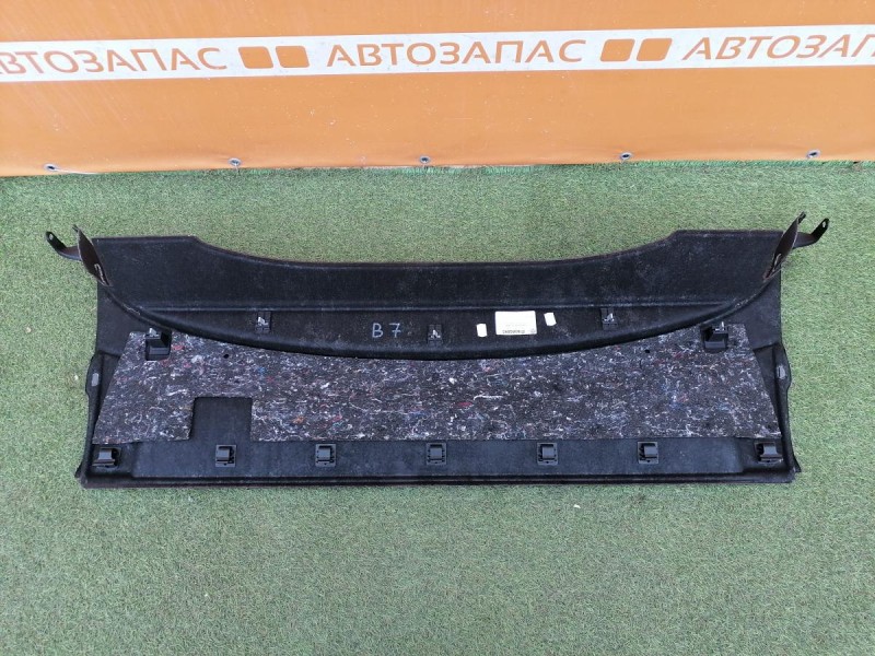 Passat B7 полка задняя