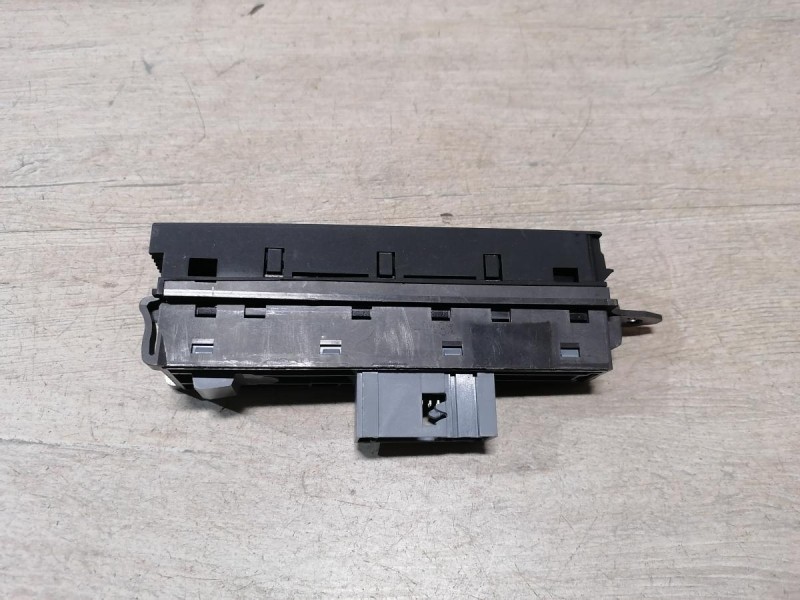 Passat B7 блок кнопок правый