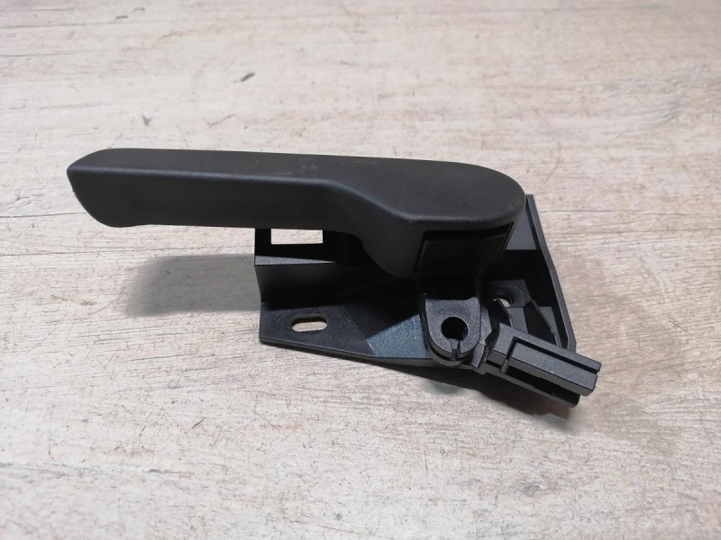 Passat B7 ручка открывания капота в салоне