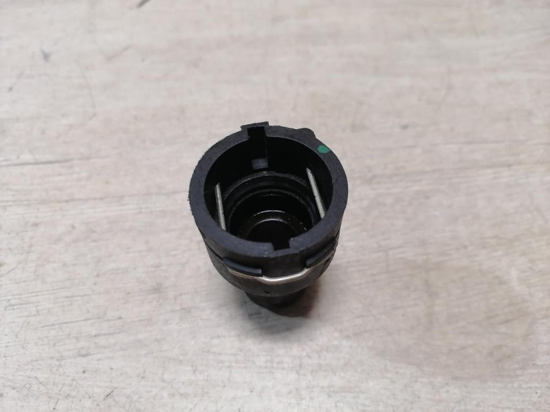 Passat B7 фланец радиатора охлаждения быстросъем 3b0122291b