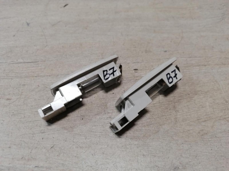 Passat B7 плафон солнцезащитного козырька