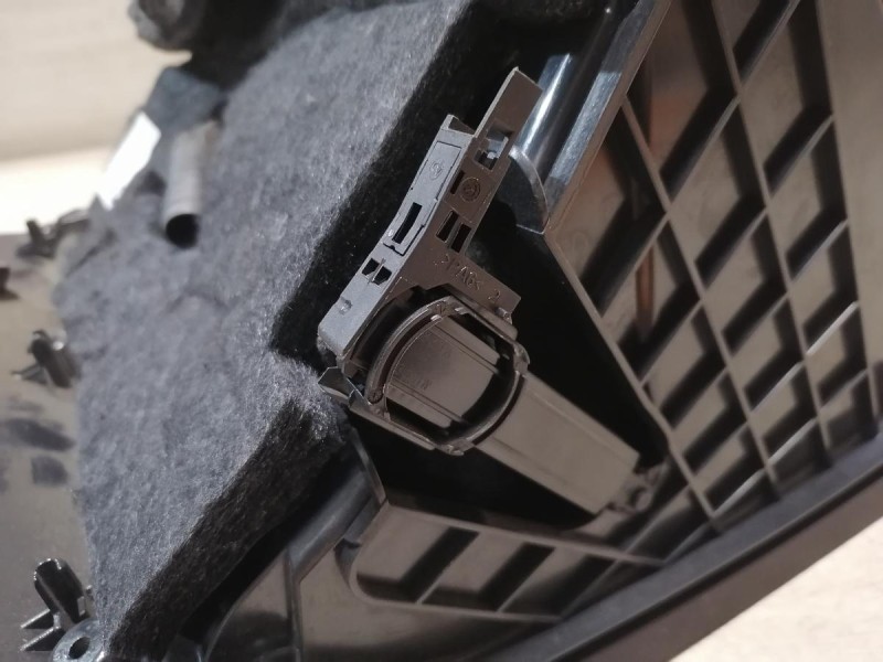 Passat B7 бардачок