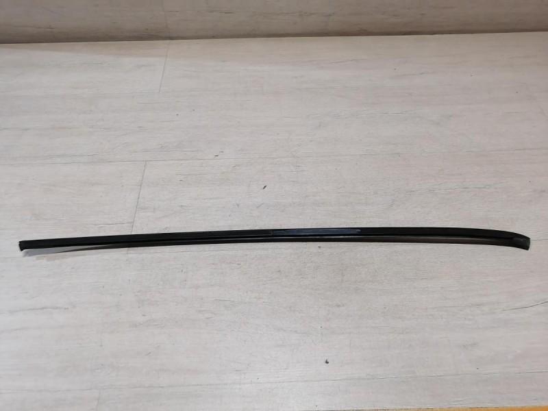Passat B7 молдинг крыши правый