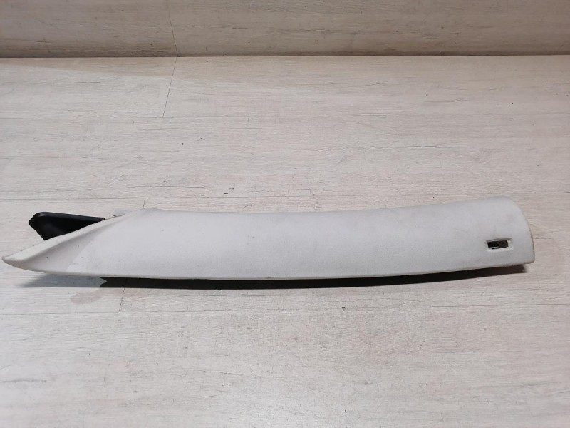 Passat B7 обшивка передней стойки верхняя левая