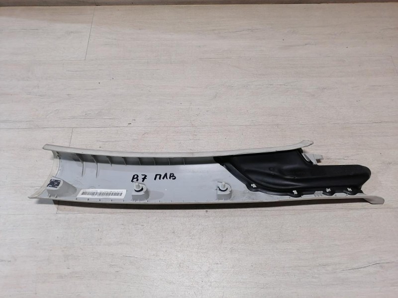 Passat B7 обшивка передней стойки верхняя левая