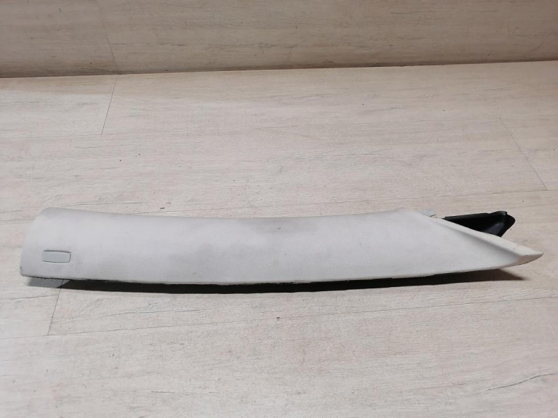 Passat B7 обшивка передней стойки верхняя правая