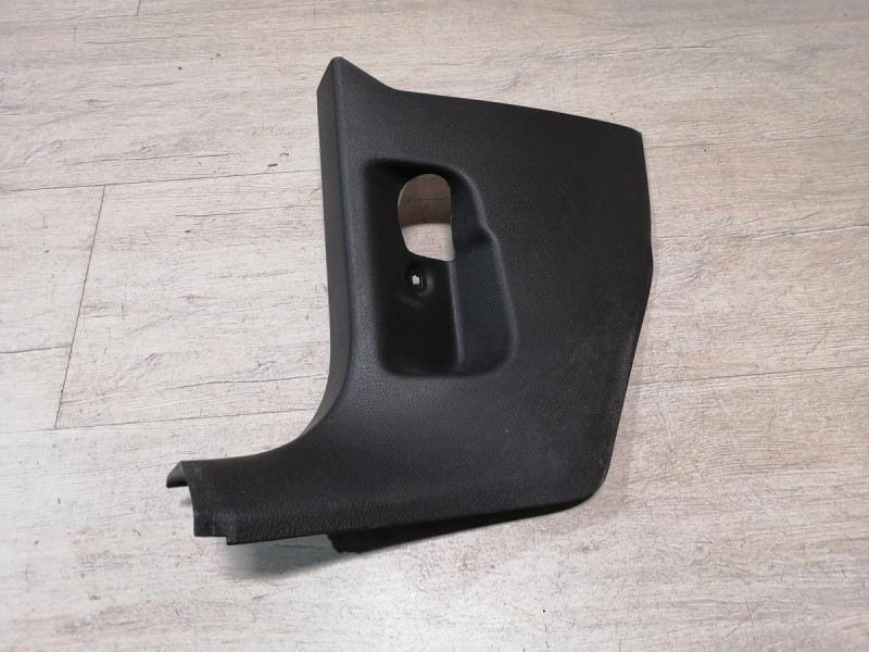 Passat B7 обшивка передней стойки нижняя левая