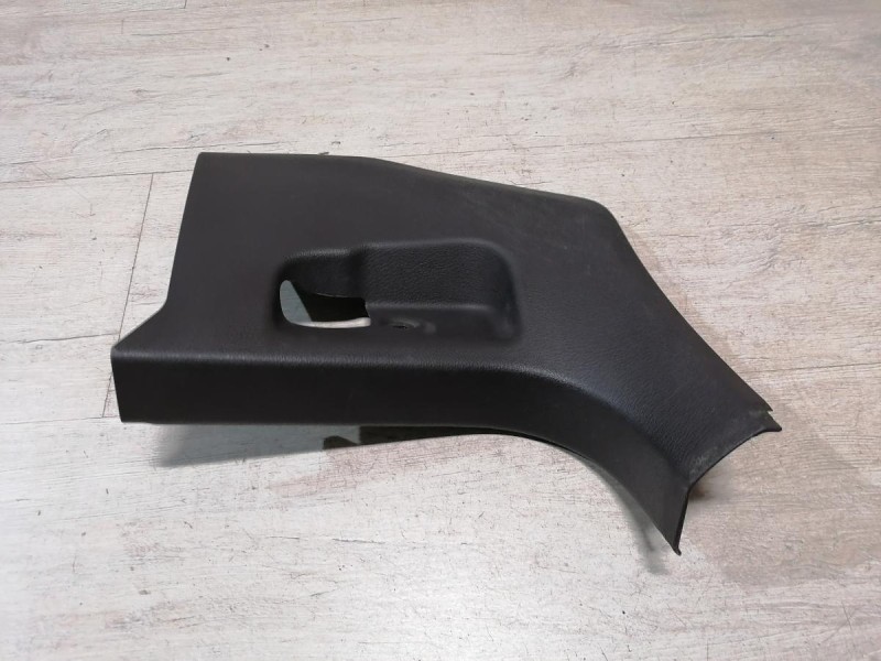 Passat B7 обшивка передней стойки нижняя левая