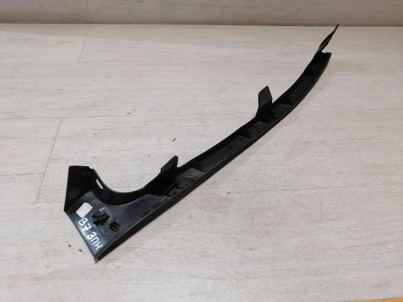 Passat B7 обшивка задней стойки нижняя правая