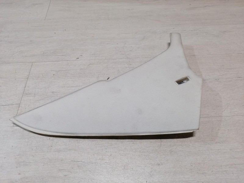 Passat B7 обшивка задней стойки верхняя правая