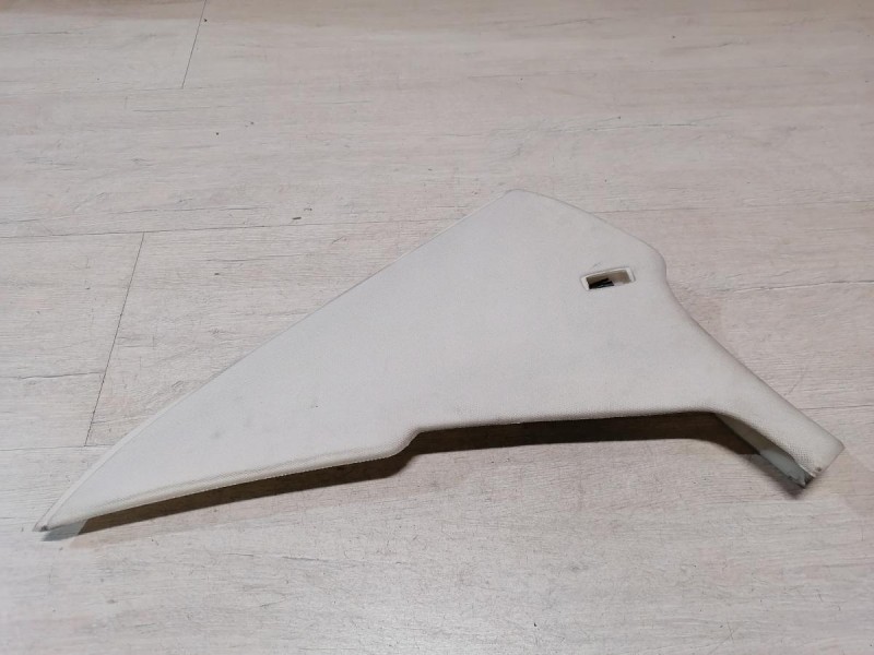 Passat B7 обшивка задней стойки верхняя левая