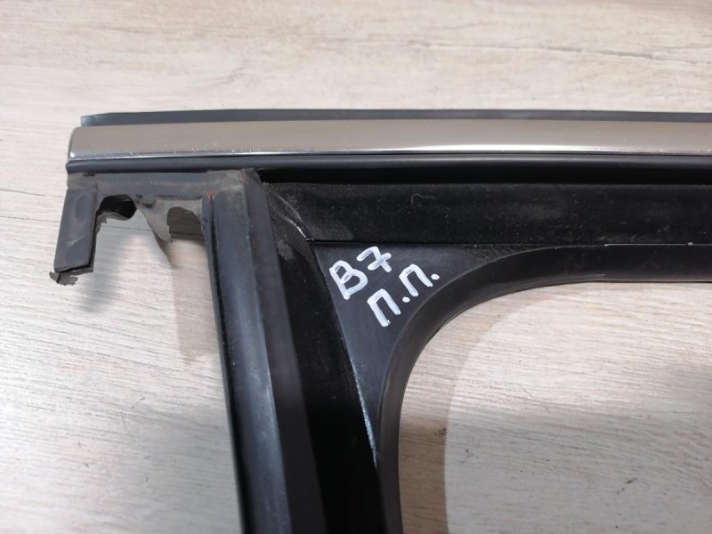 Passat B7 бархотка верхняя уплотнитель стекла передняя правая