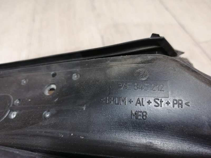 Passat B7 бархотка верхняя уплотнитель стекла задняя правая