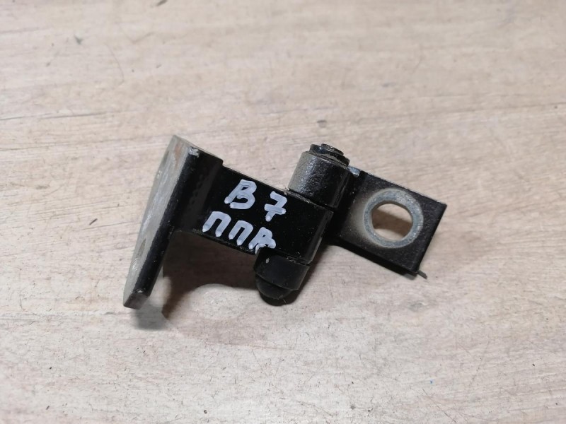 Passat B7 петля двери передняя правая верхняя