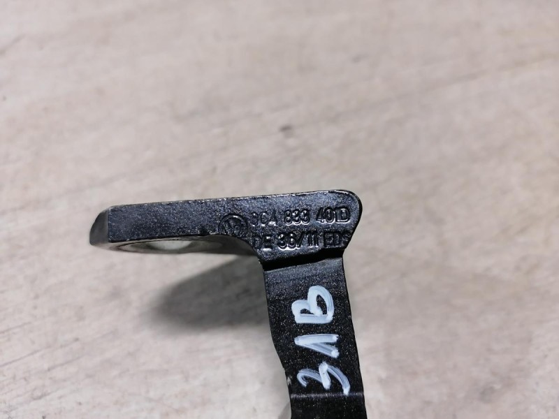 Passat B7 петля двери задняя левая верхняя