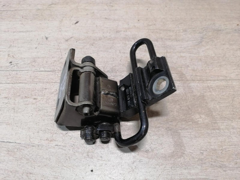 Passat B7 петля двери задняя правая нижняя