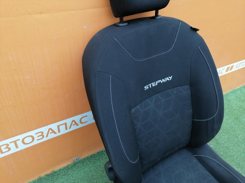 Sandero №17 сиденье переднее к-кт