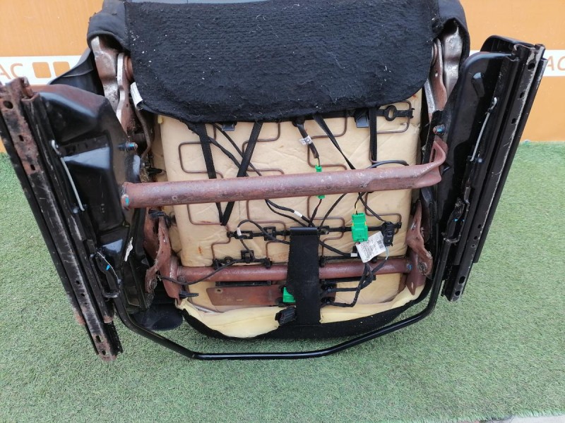 Sandero №17 сиденье переднее к-кт