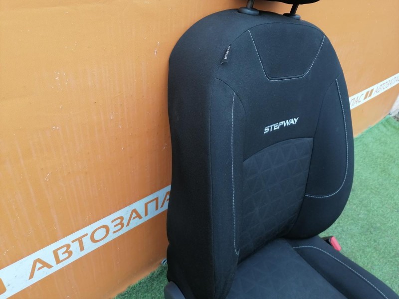 Sandero №17 сиденье переднее к-кт