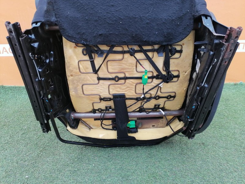 Sandero №17 сиденье переднее к-кт