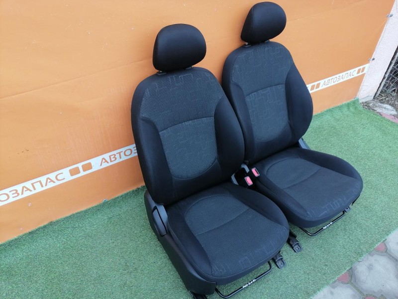 Rio 3 №10 сиденья передние к-кт