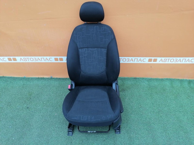 Rio 3 №10 сиденья передние к-кт