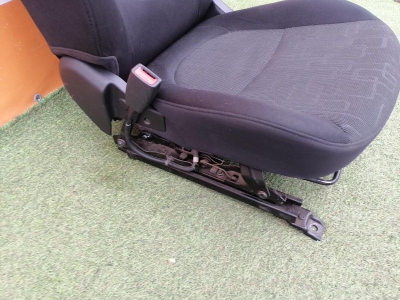 Rio 3 №10 сиденья передние к-кт