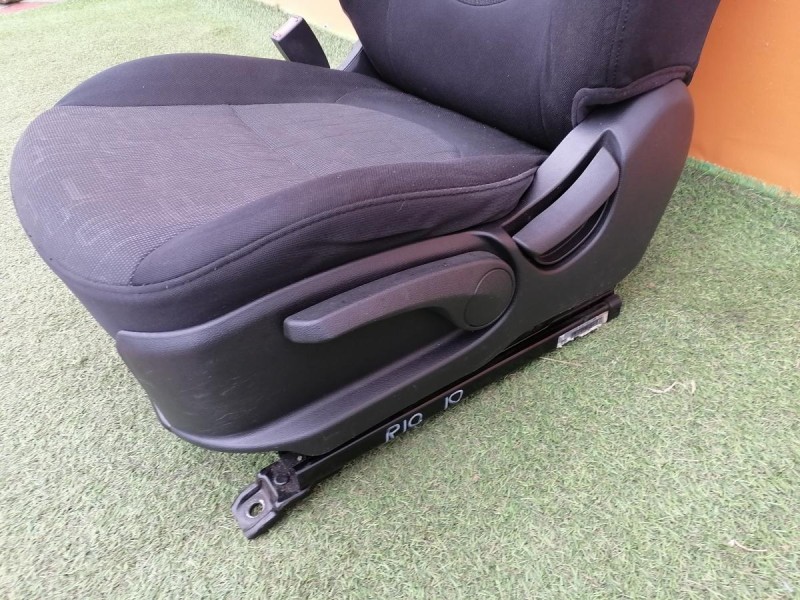 Rio 3 №10 сиденья передние к-кт