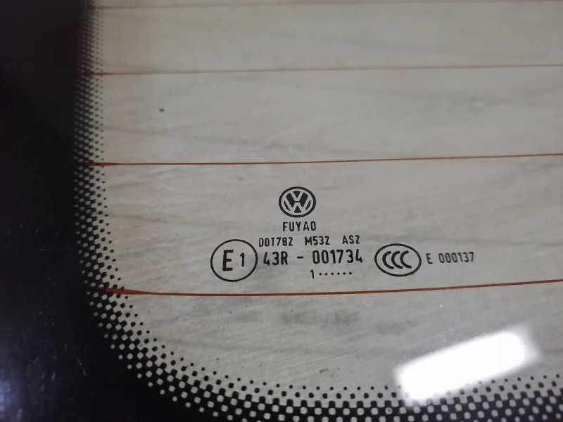 Passat B7 стекло заднее 2011