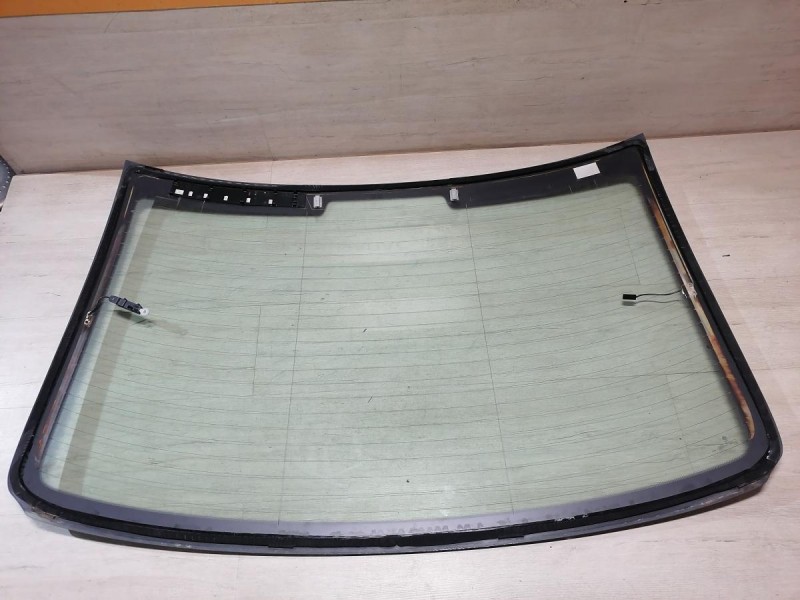 Passat B7 стекло заднее 2011