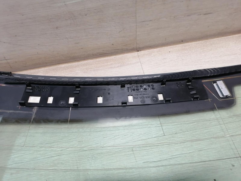 Passat B7 стекло заднее 2011