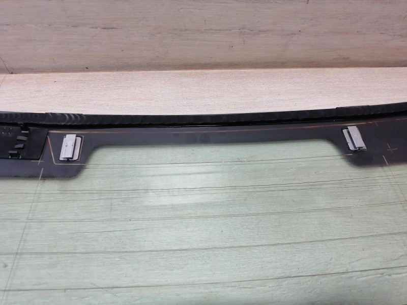 Passat B7 стекло заднее 2011