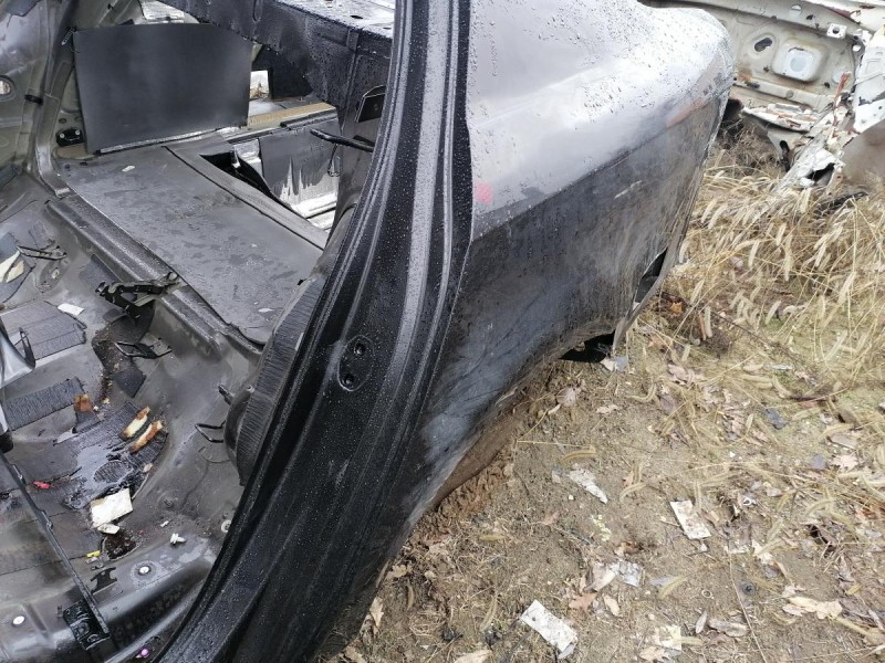 Passat B7 крыло заднее левое