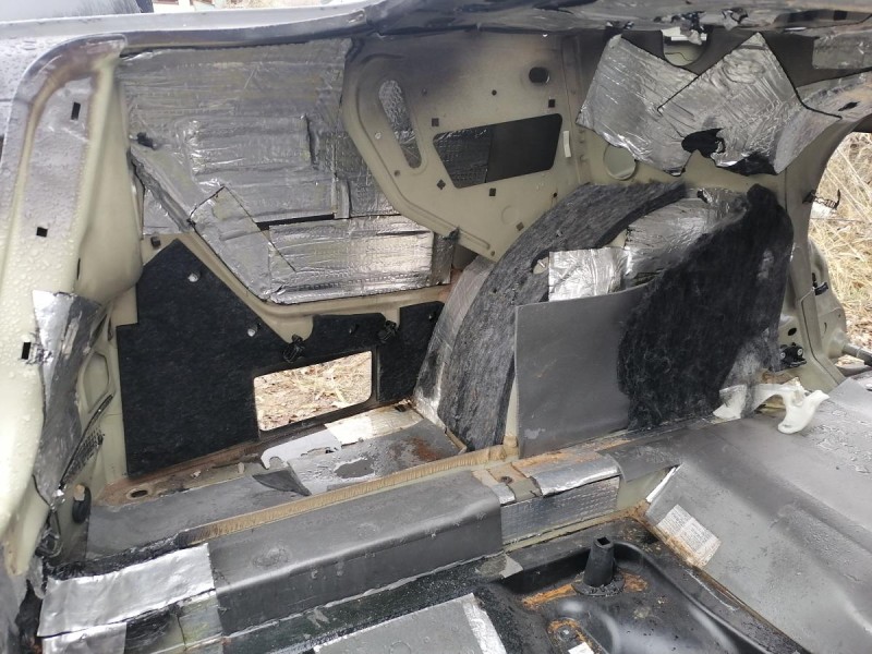 Passat B7 крыло заднее левое