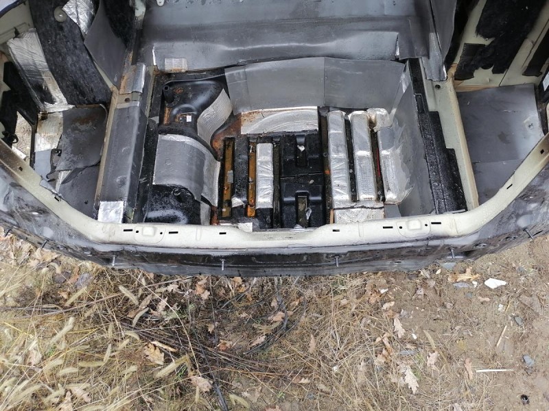 Passat B7 панель задняя ниша под запаску