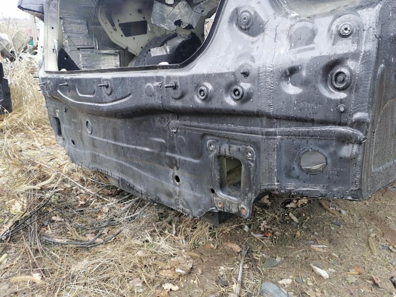 Passat B7 панель задняя ниша под запаску