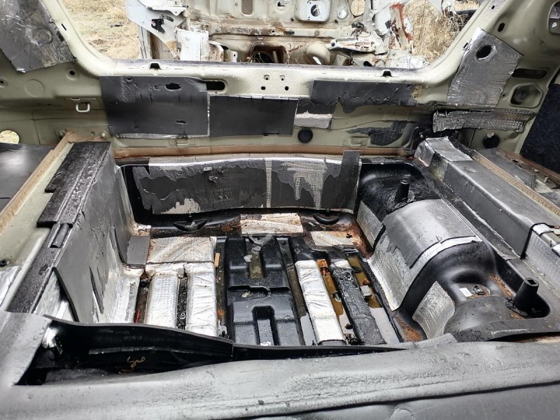 Passat B7 панель задняя ниша под запаску