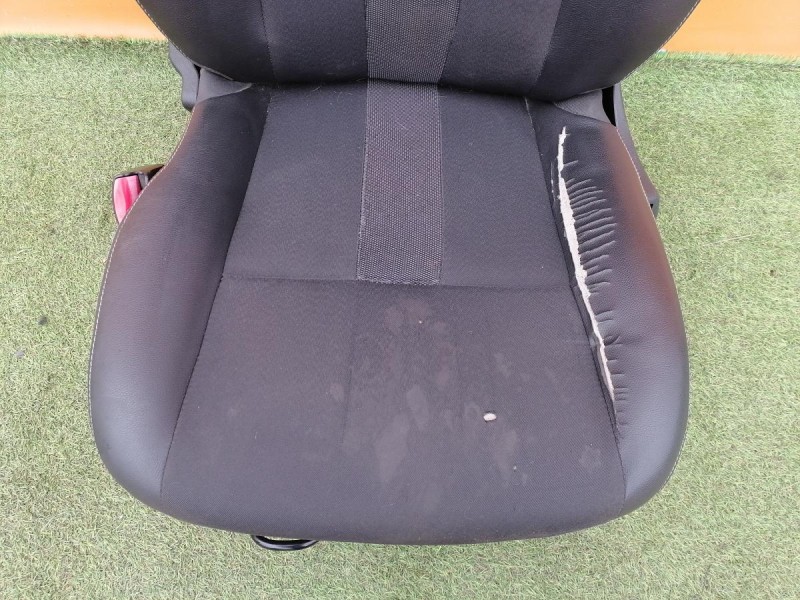 Fluence №4 сиденье переднее к-кт деф