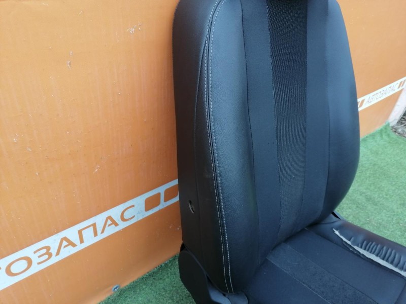 Fluence №4 сиденье переднее к-кт деф