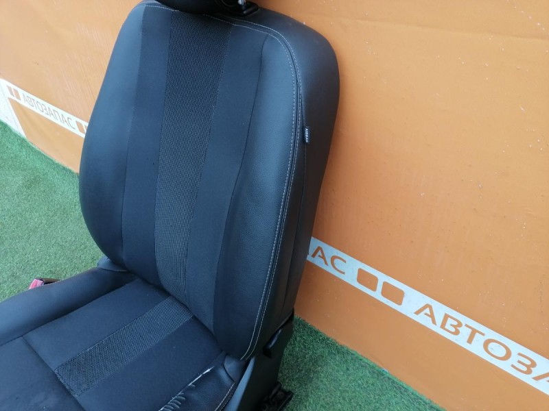 Fluence №4 сиденье переднее к-кт деф