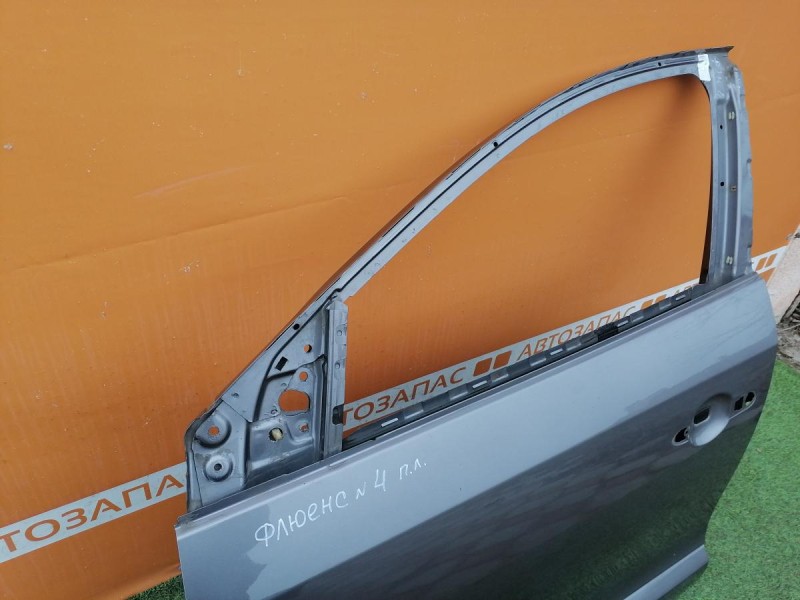 Fluence №4 дверь передняя левая