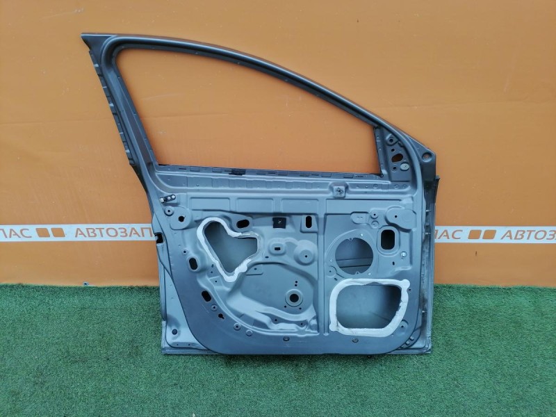 Fluence №4 дверь передняя левая