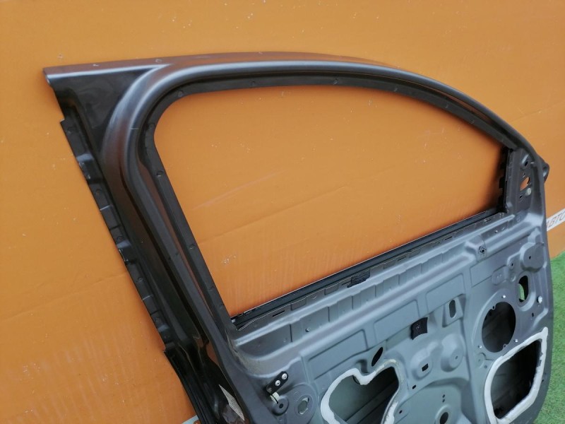 Fluence №4 дверь передняя левая