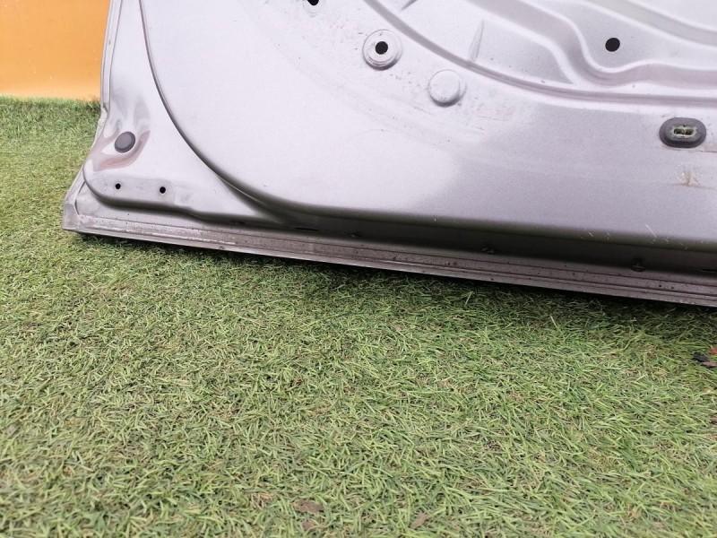 Fluence №4 дверь передняя левая