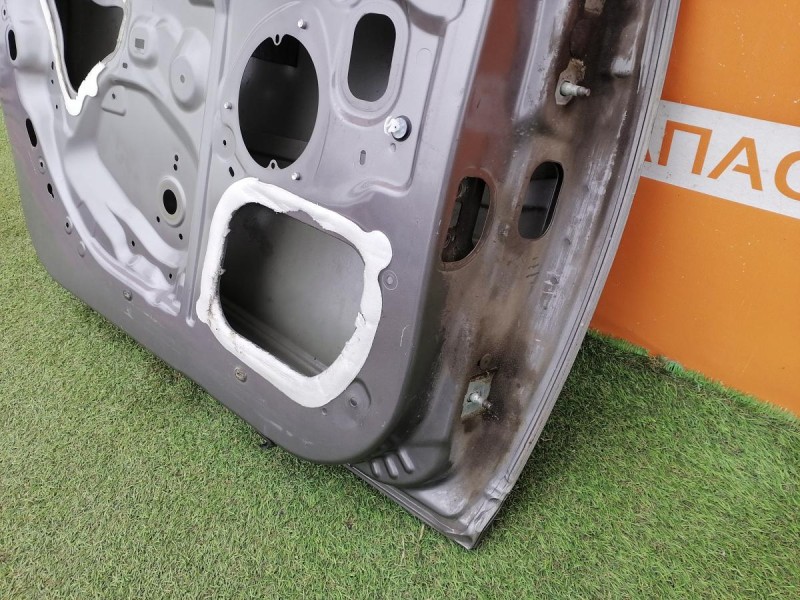 Fluence №4 дверь передняя левая